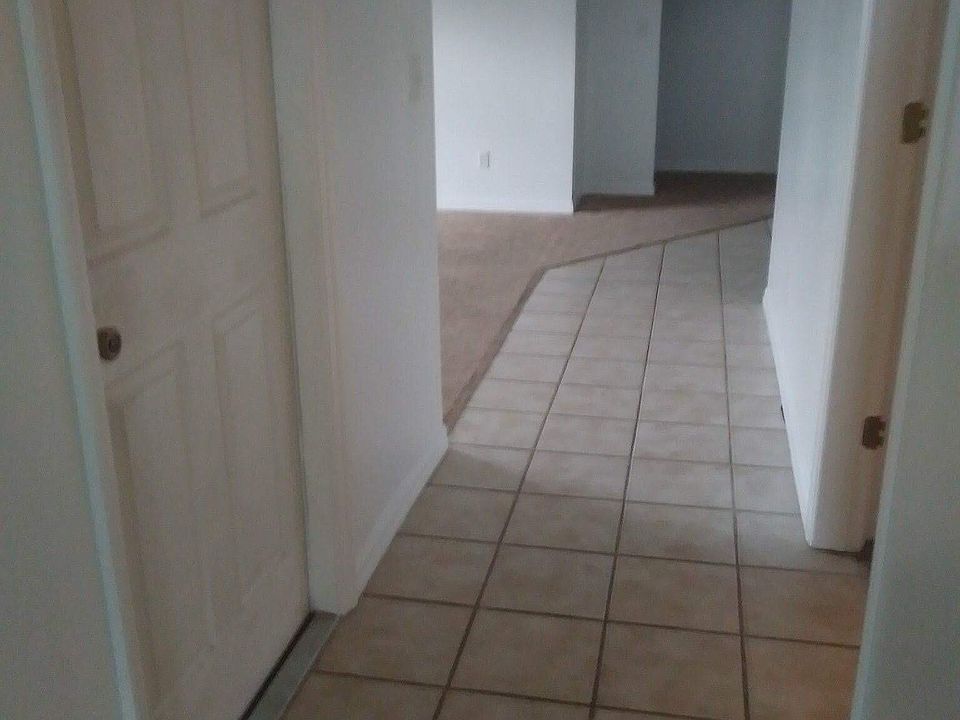 2nd image of 2521 Park Rd