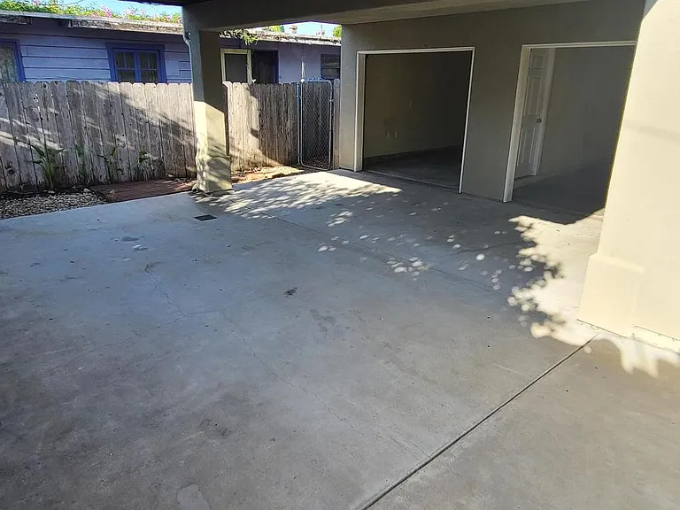 2117 Seaview Ave — Photo 3