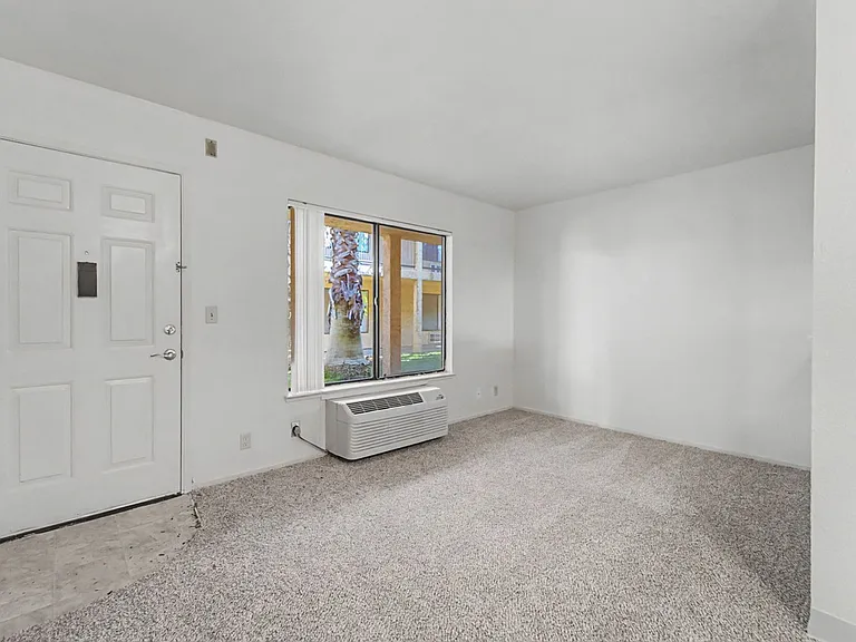 Joshua Tree Apartments — Photo 21