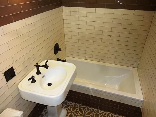 Rented by Lodger Corp | media 39