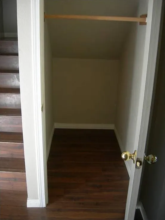 303 Bedrock Dr — Photo 4