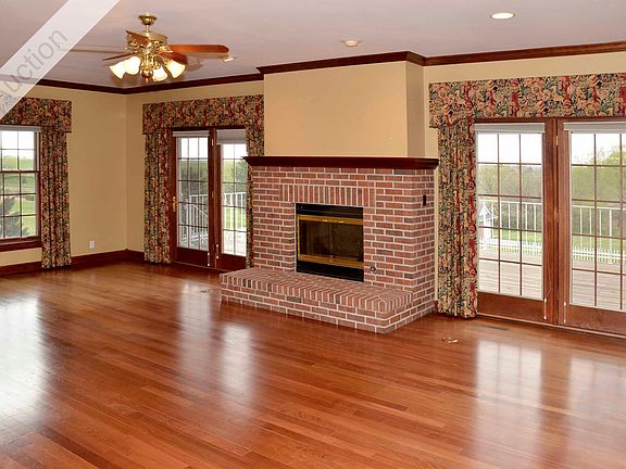 4th image of 5151 Bentley Dr