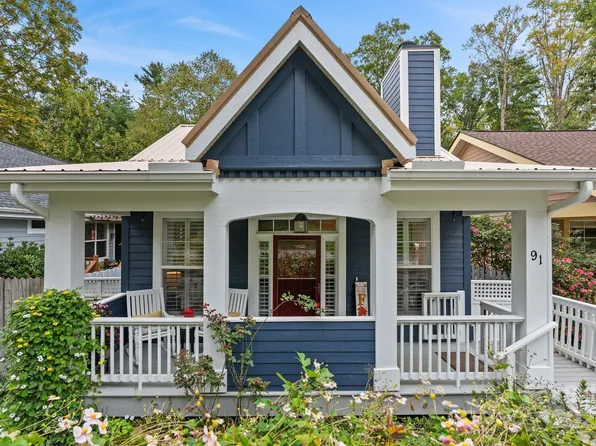 91 Village Greenway, Flat Rock, NC 28731