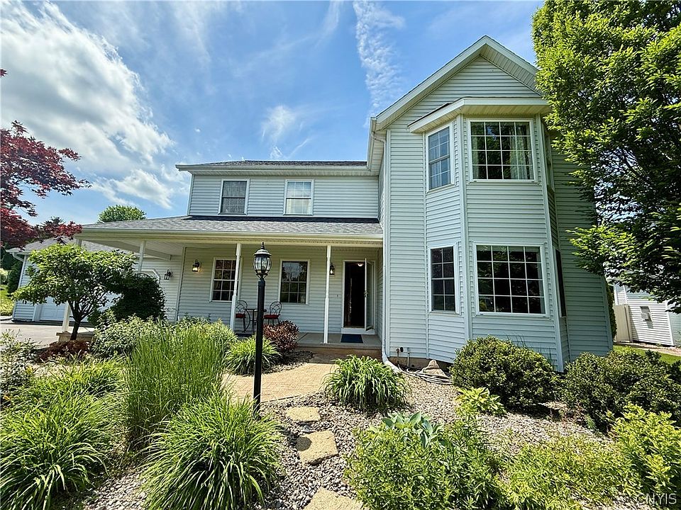 1st image of 6075 Singletree Ln