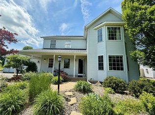 6075 Singletree Ln, Jamesville, NY 13078