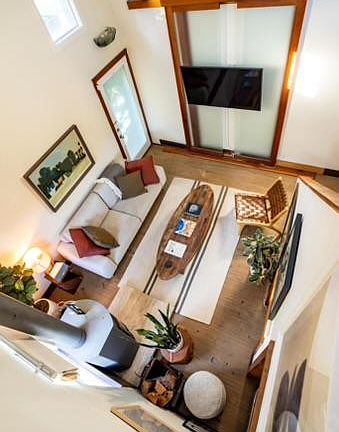 3rd image of 560 Westminster Ave #3