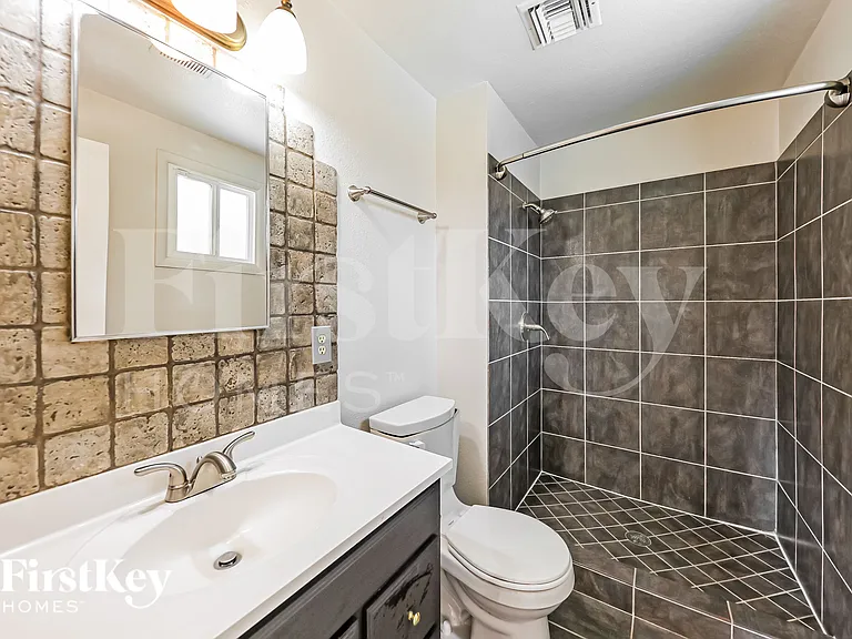 3550 E Thunderbird Rd — Photo 13