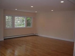 129 Dover Rd, Westwood, MA 02090