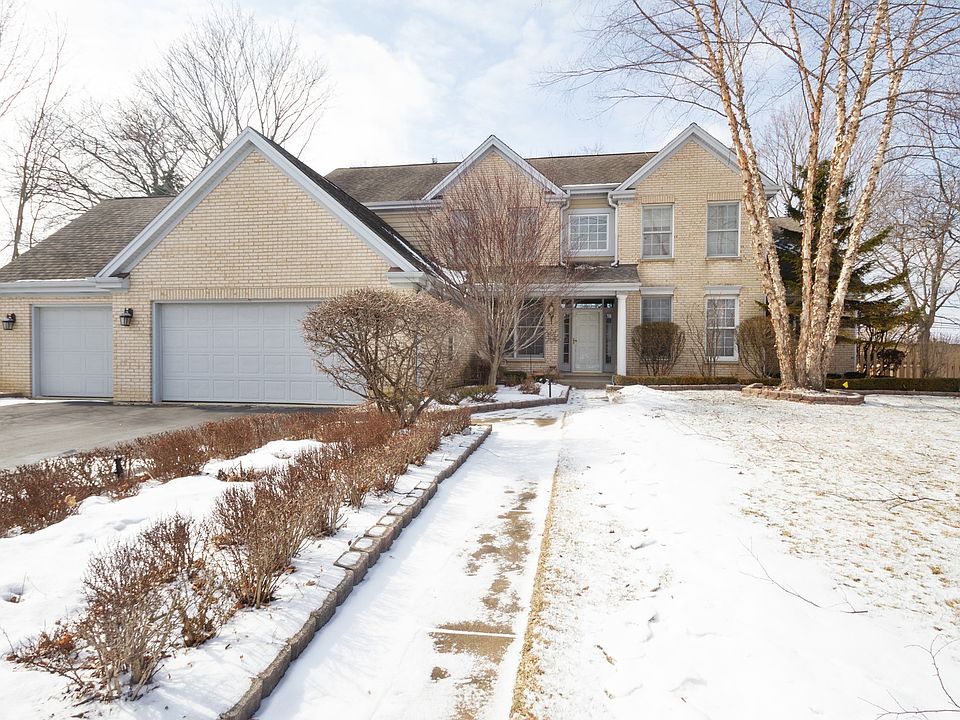 1st image of 3724 Glenlake Dr