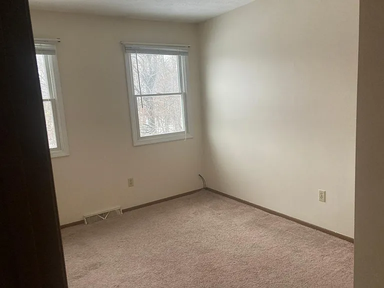 971 W Liberty St — Photo 5