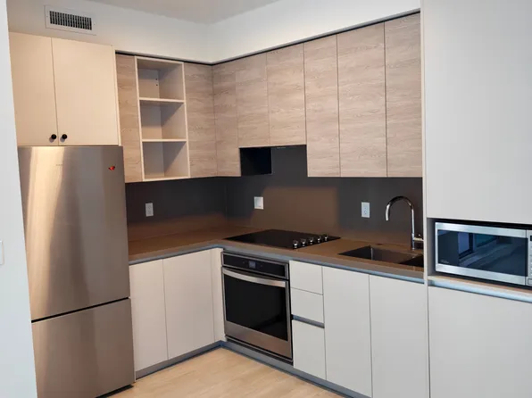 396 Highway 7 E #615, Richmond Hill, ON L4B 0C6