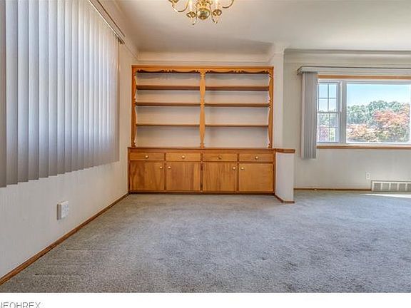 4th image of 31501 Daniel Dr