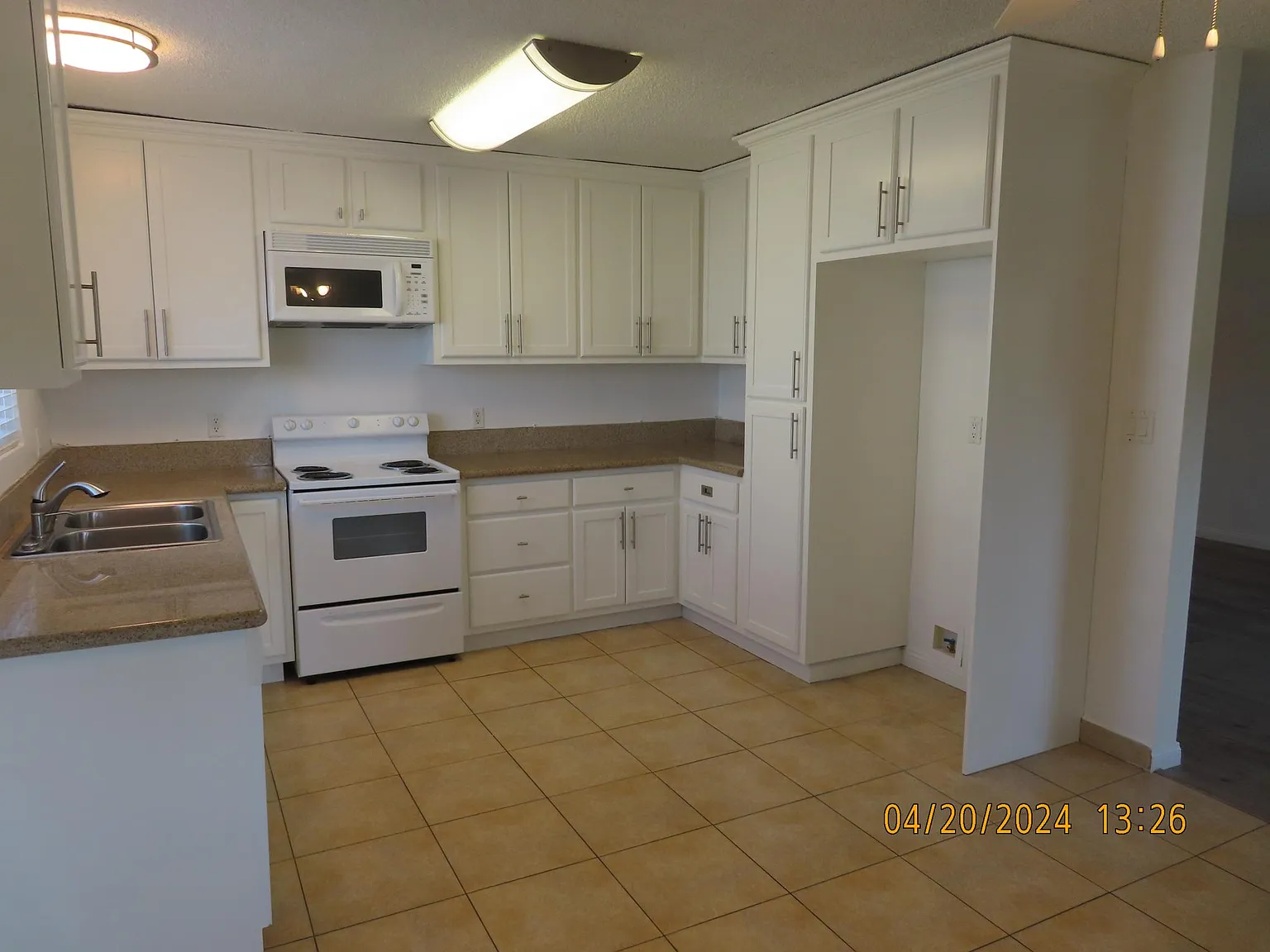 2 bed, 1100 sqft, $2,495 — Photo 2