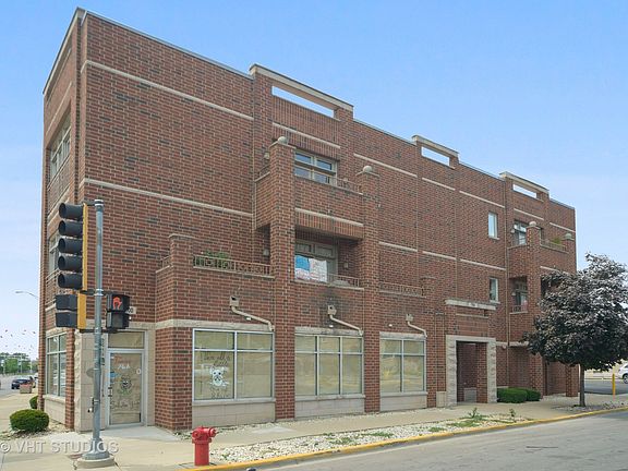 3rd image of 7500 W Grand Ave Unit 3S