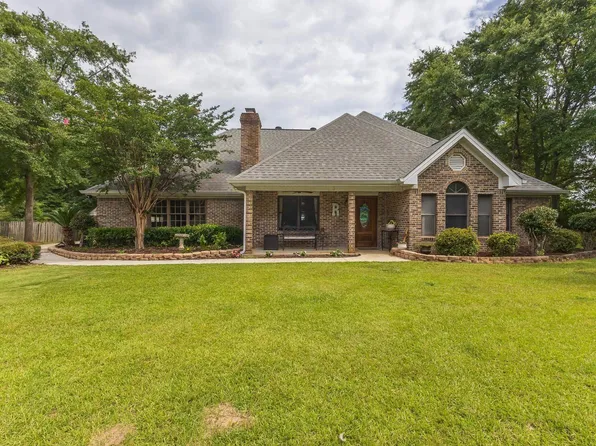 107 Loch Mere Dr, Kathleen, GA 31047