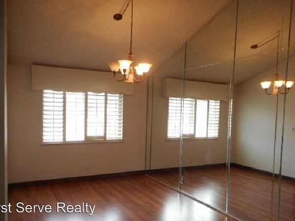 4th image of 3765 Duneville St