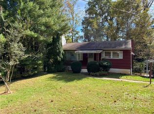 374 Sycamore Dr, Arden, NC 28704