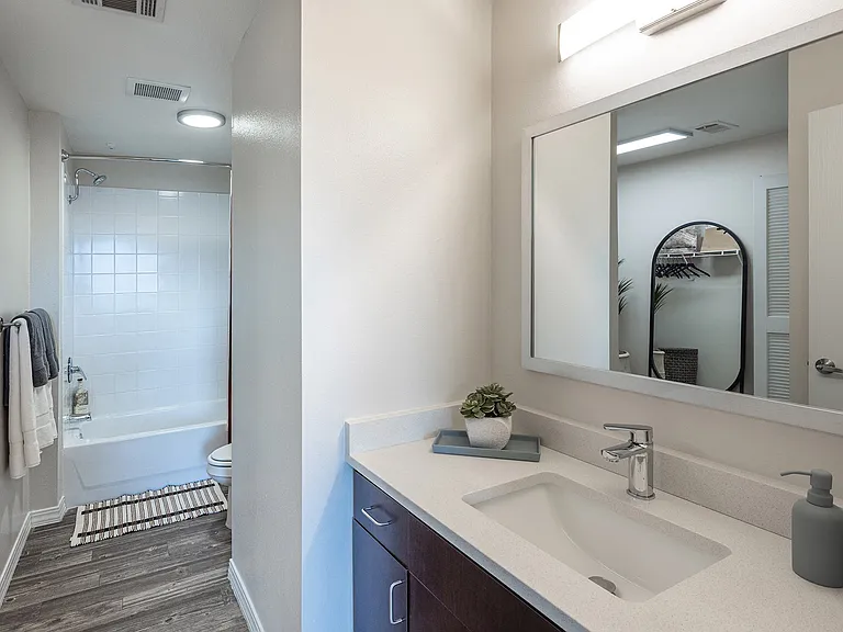 ABQ Uptown Apartments — Photo 21