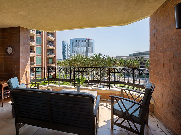 3rd image of 500 W Harbor Dr Unit 510