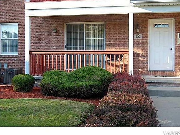 3rd image of 12 Georgian Ln APT A