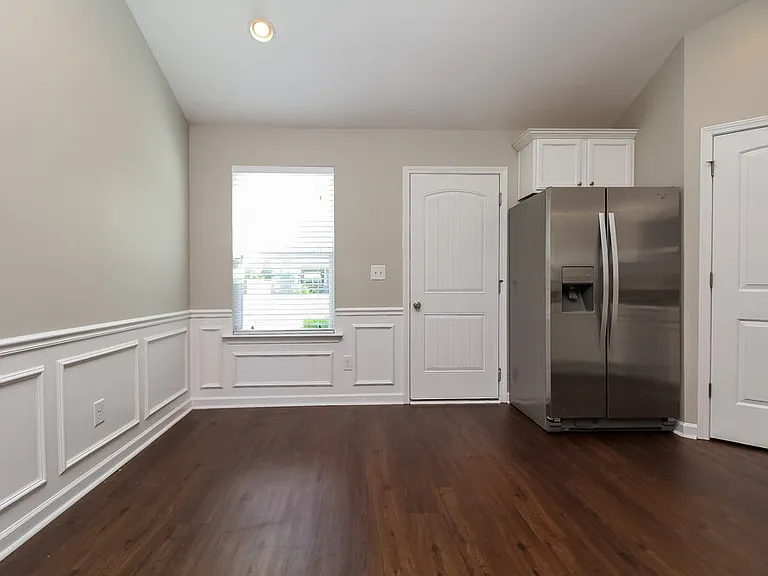 1002 Chimalis Dr — Photo 6