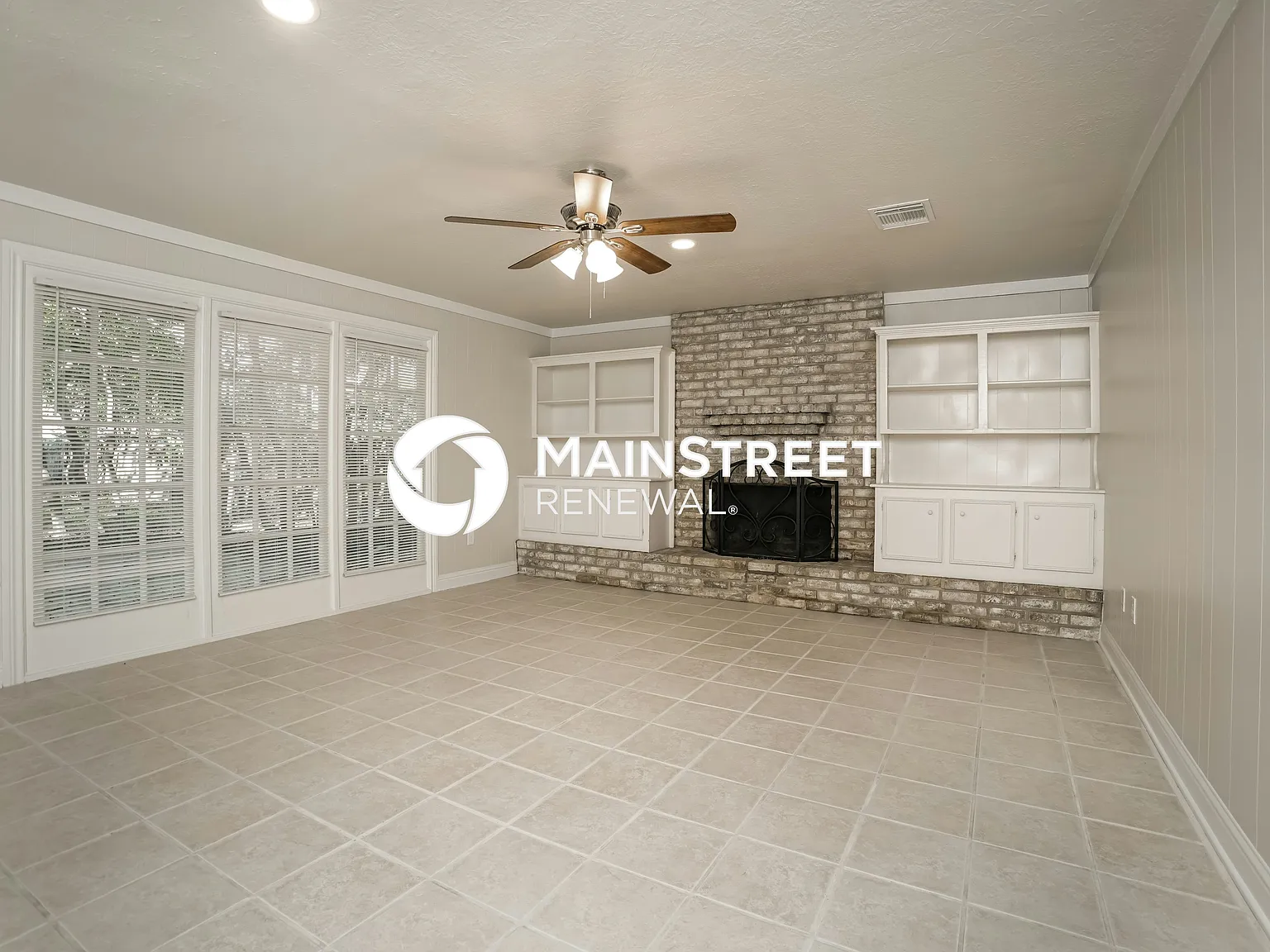 303 Glen Rock Ln — Photo 2