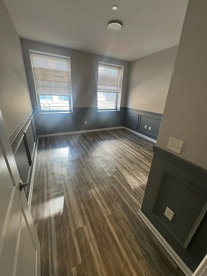 1-25 Munroe St. — Photo 3