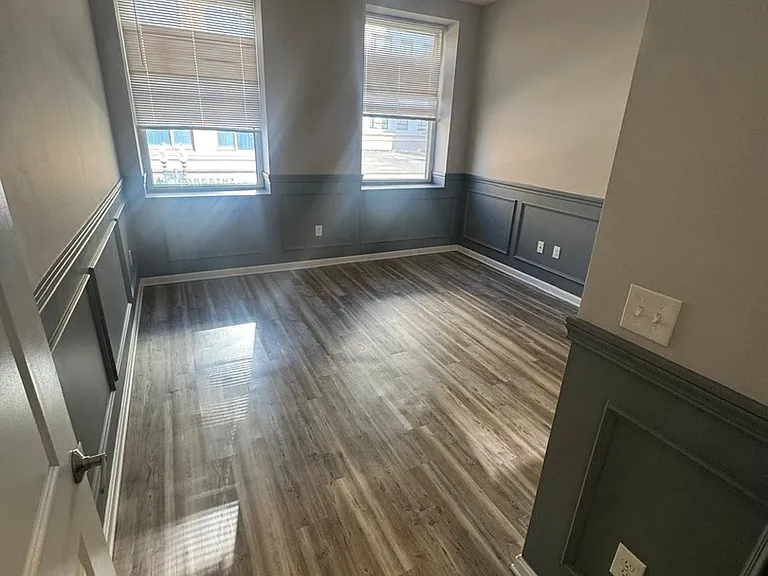 1-25 Munroe St — Photo 3