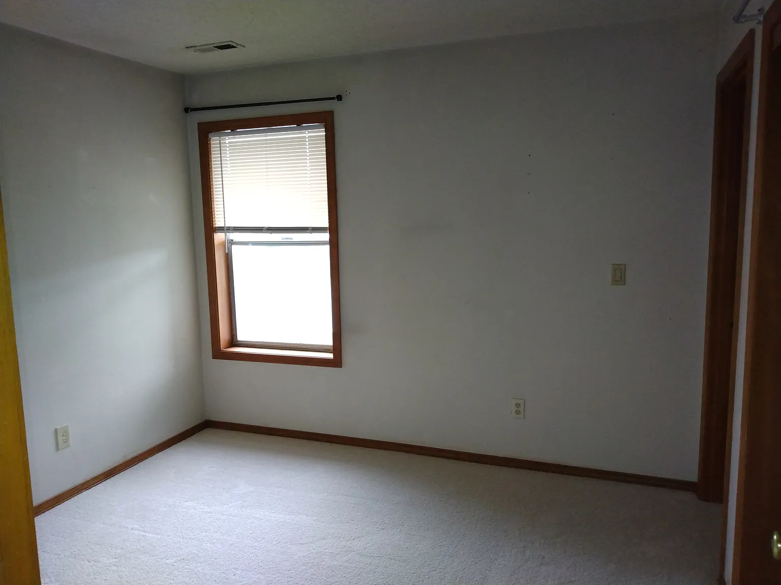 3 bed, 2.5 bath, 2094 sqft, $2,600 — Photo 4