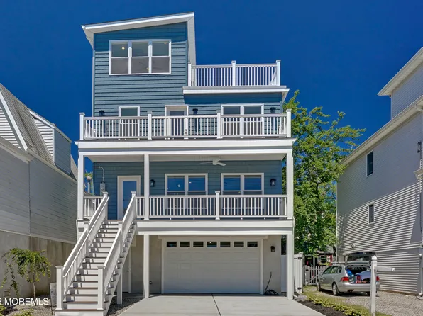 14 Barberie Avenue, Highlands, NJ 07732