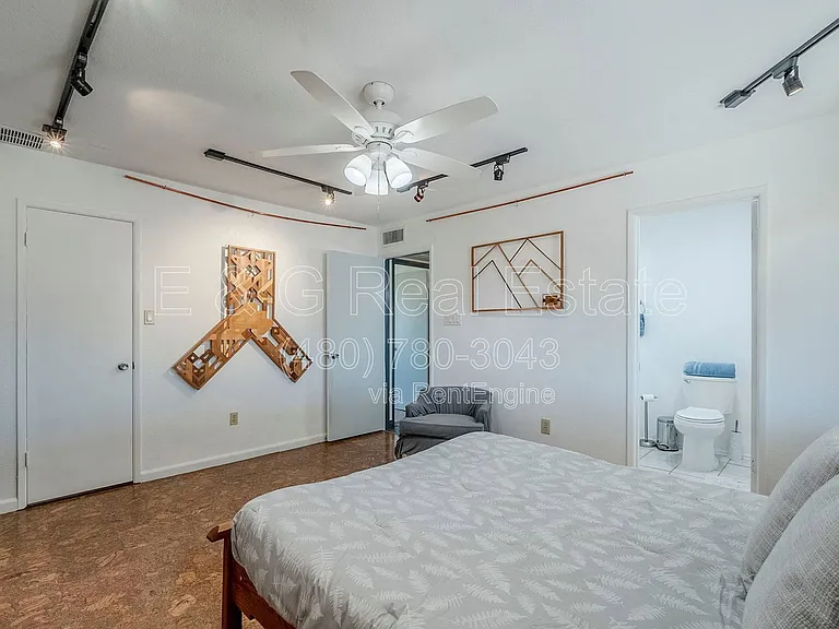1022 W Apollo Ave — Photo 60