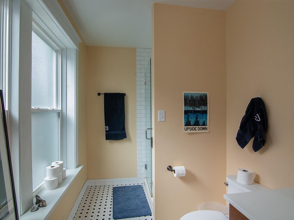 1st image of 6018 Pershing Ave #A
