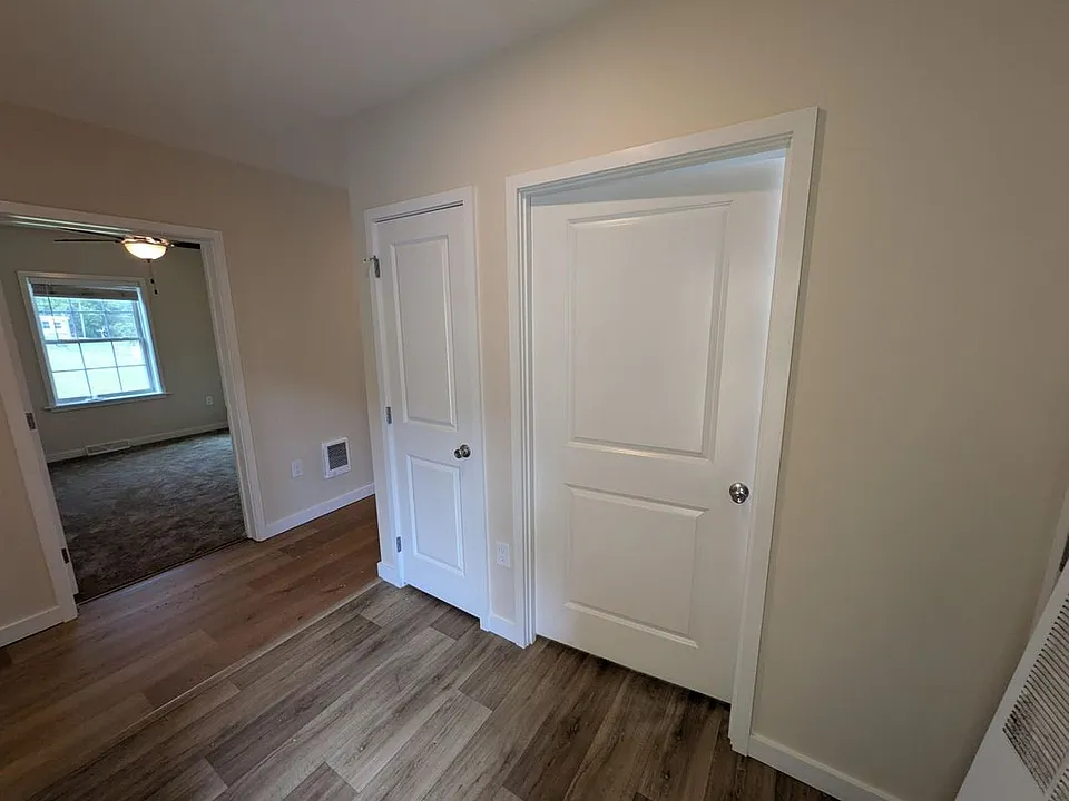 75 Ivan Dr #8
