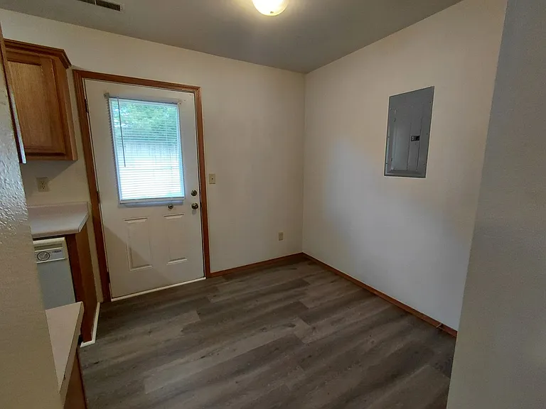 20305 Skyview Dr — Photo 7