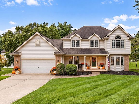 2nd image of 1365 Normandy Dr