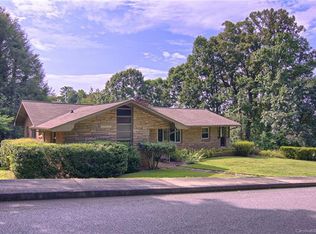 710 Mountain View Rd, Mars Hill, NC 28754