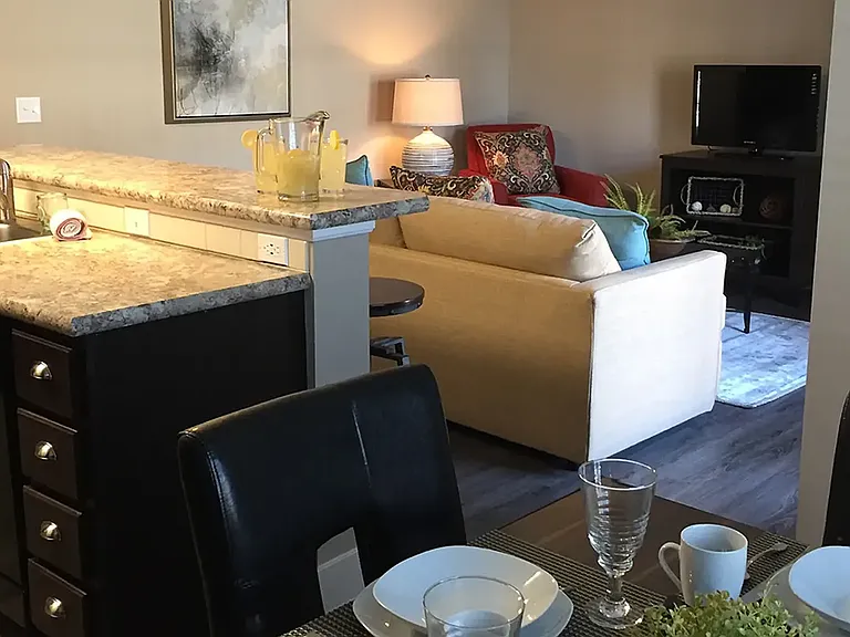 State Street Apartments — Photo 3