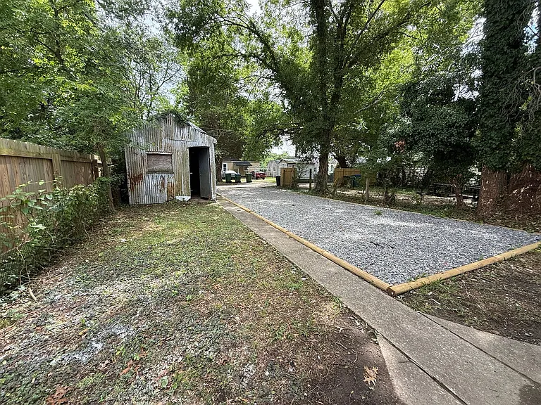 1415 Williamsburg Rd — Photo 13