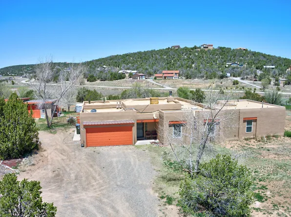 57 Dinkle Rd, Edgewood, NM 87015