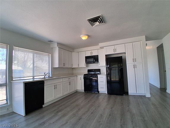 5th image of 2348 Florence Ave
