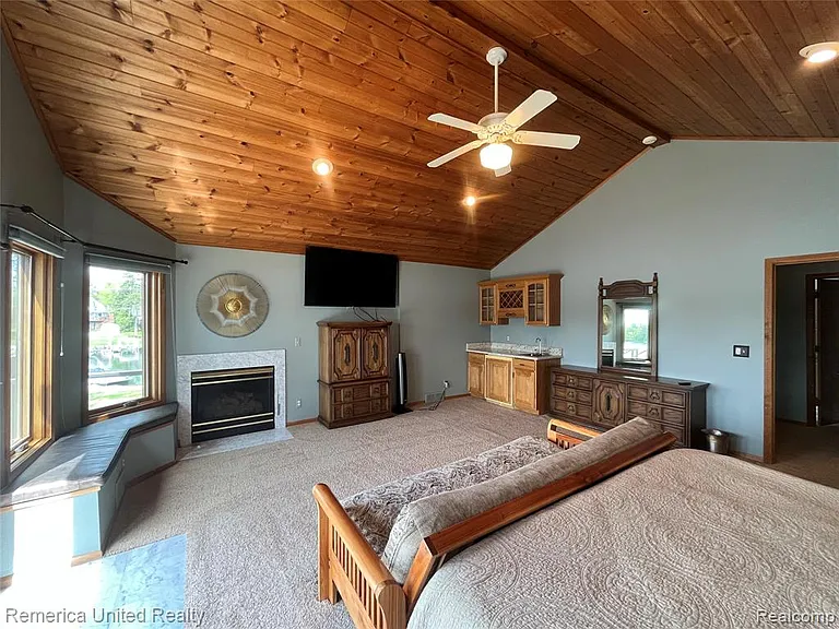 4533 Horseshoe Dr — Photo 25