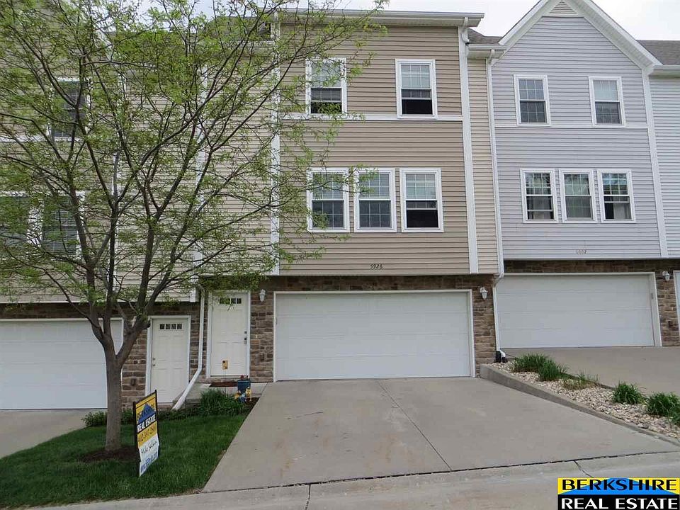 1st image of 5926 N 167th Plz