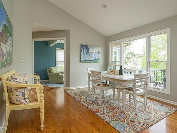 4th image of 10591 Country Club Dr