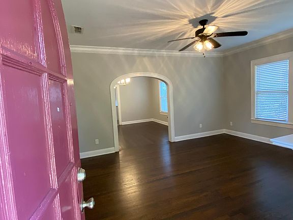 2nd image of 135 Boulevard St