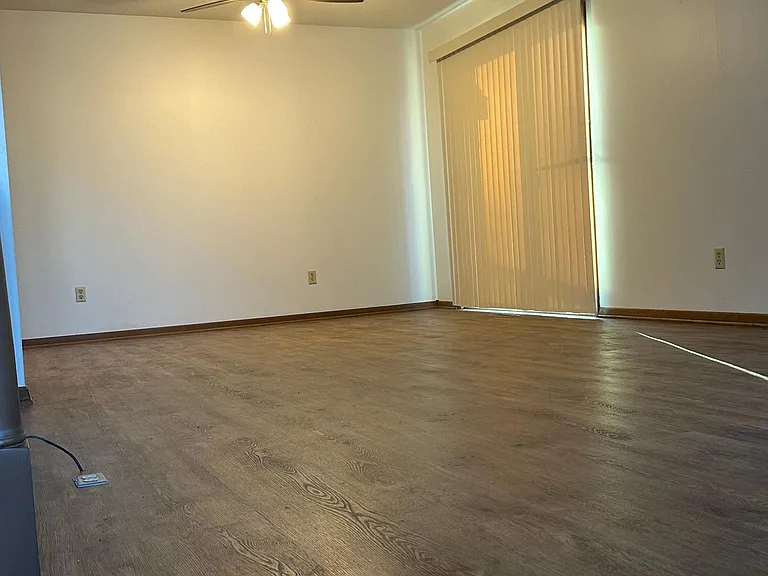 6921 W Oneil Ct — Photo 3