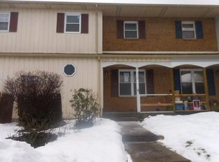 216 Briarwood Ct, Allentown, PA 18104