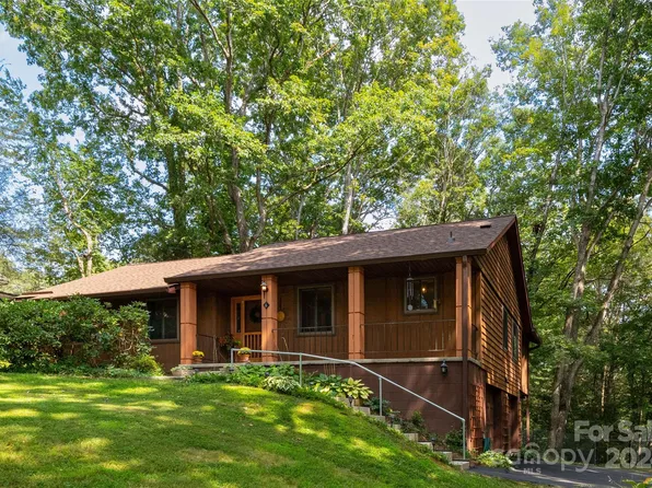 6 Tree Haven Dr, Brevard, NC 28712