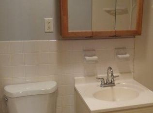 705 3rd Ave NW #7, Cascade, IA 52033