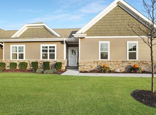 714 Keystone Dr, Waukesha, WI 53189