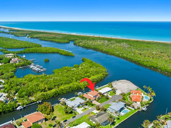 8565 SE Palm Street SE, Hobe Sound, FL 33455